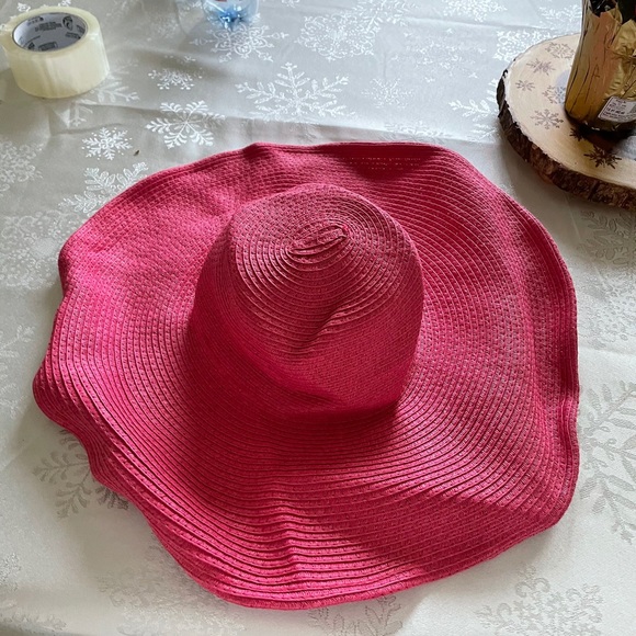 Pink Sun hat - Picture 2 of 4